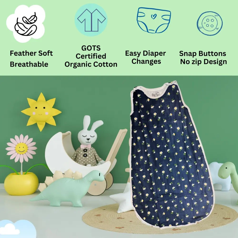 Maaiee Golden Bud sleep bag created with hip-friendly room and a soft snap buttons.