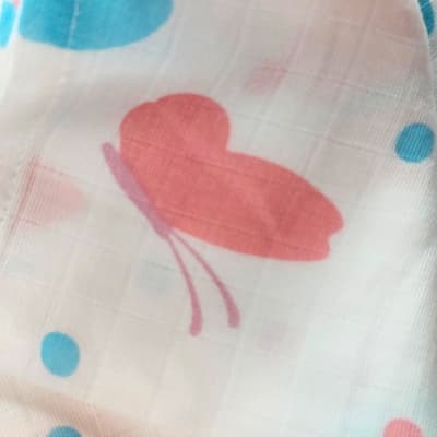 Soft ribs ensure irritation-free comfort.